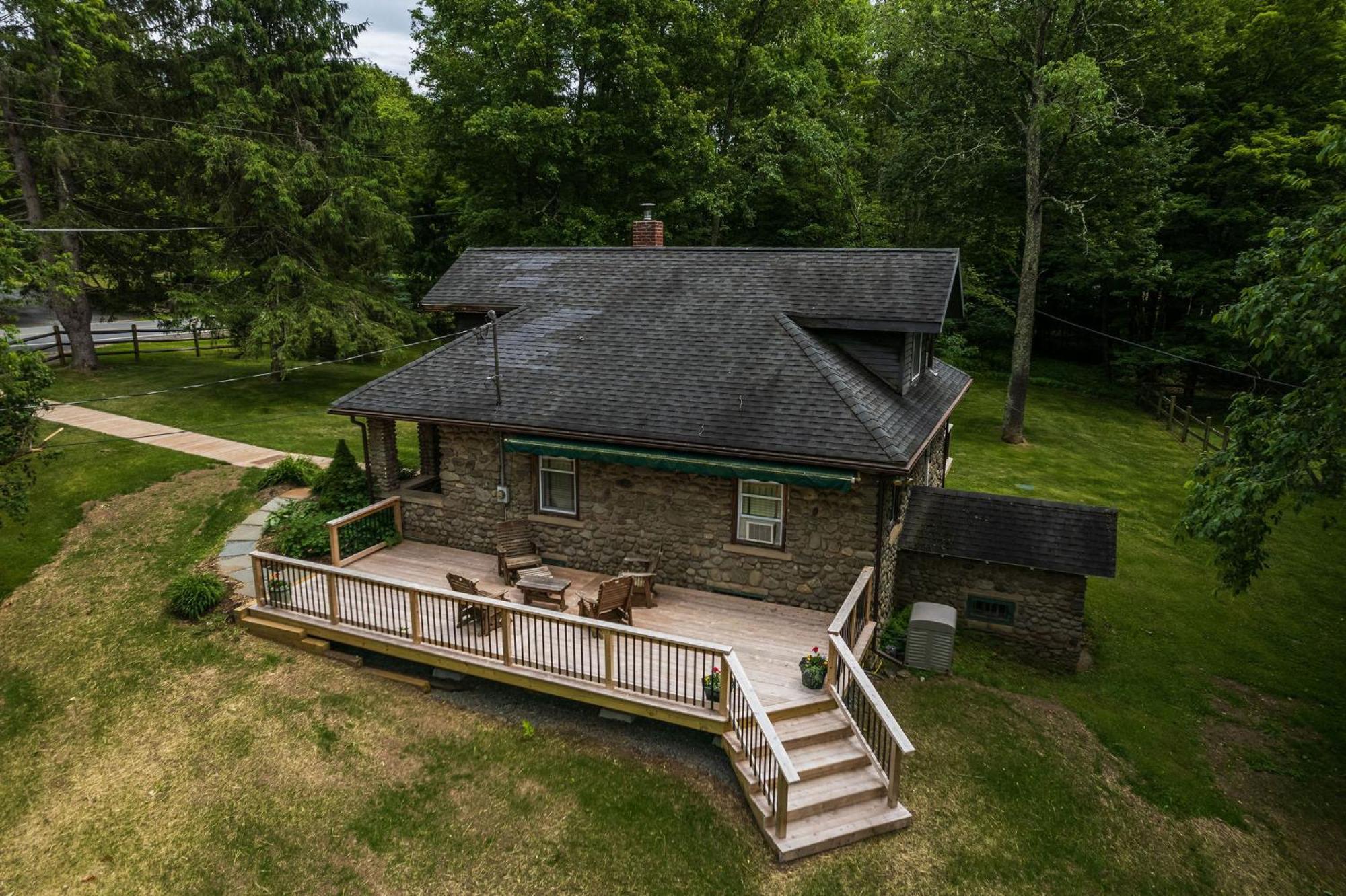 Antrim Streamside Hotel Livingston Manor Buitenkant foto