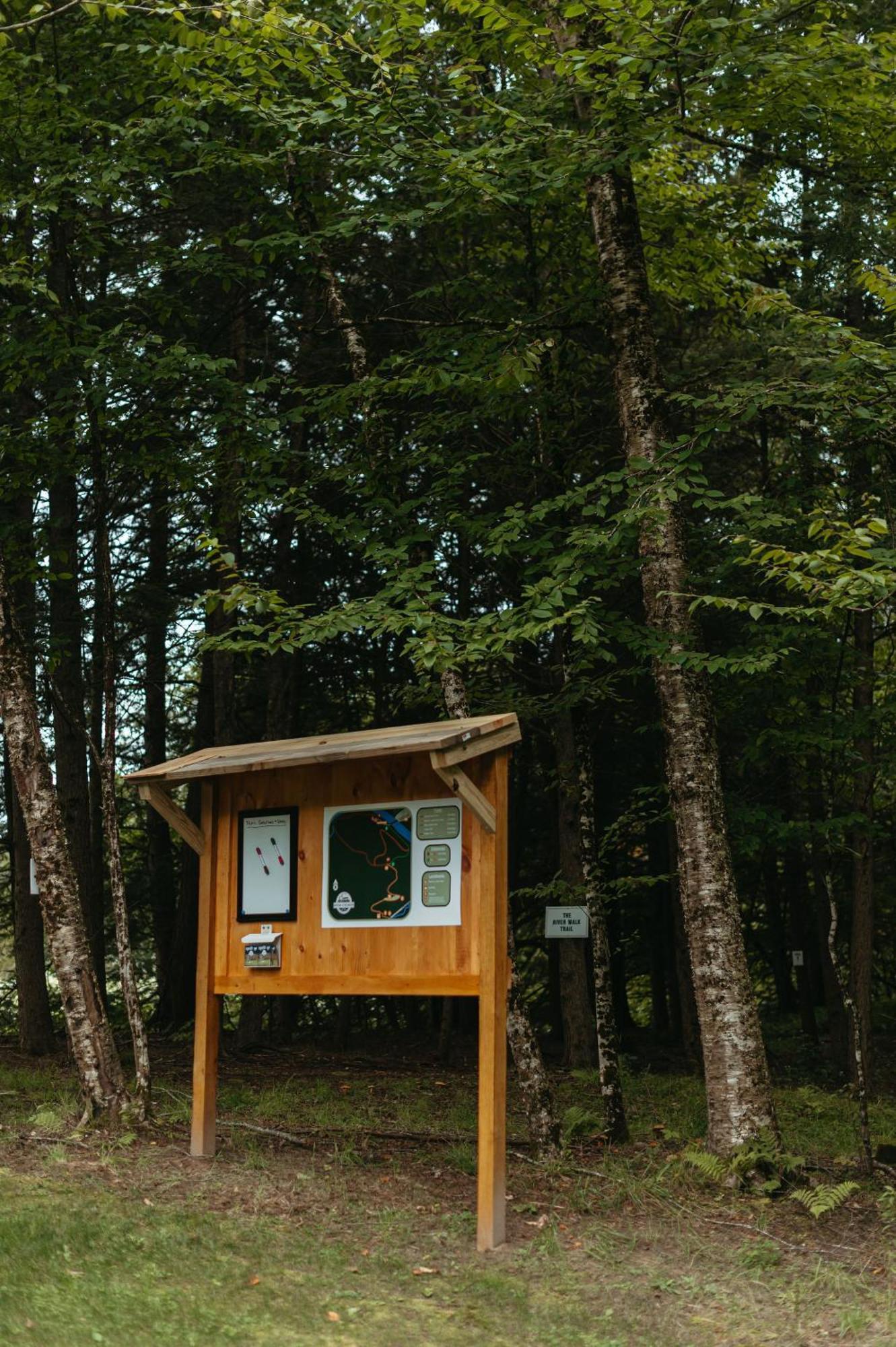 Antrim Streamside Hotel Livingston Manor Buitenkant foto